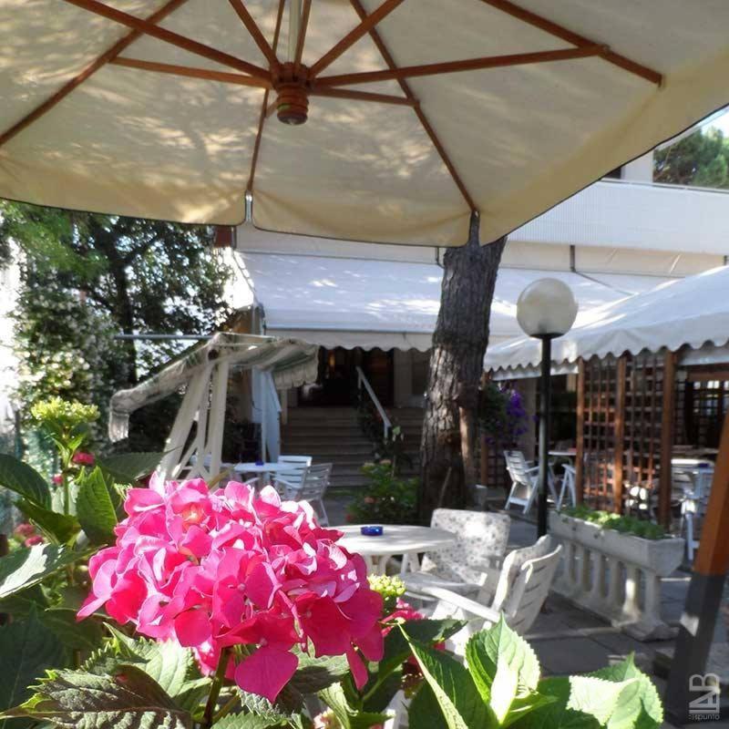 Hotel Selene Milano Marittima Exterior photo